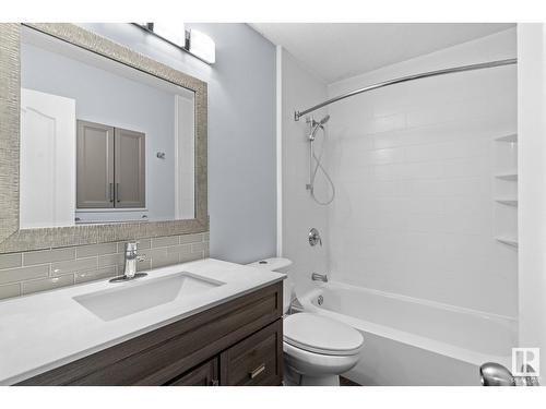 182 Tudor Ln Nw Nw, Edmonton, AB - Indoor Photo Showing Bathroom