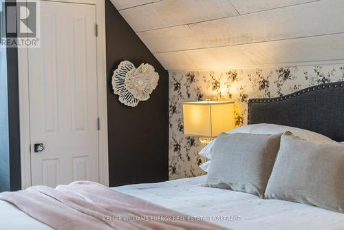 434 Bloomfield Main Street, Prince Edward County (Bloomfield), ON - Indoor Photo Showing Bedroom