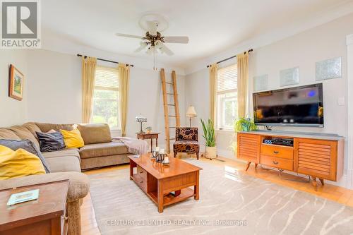 398 Concession 11 E, Trent Hills, ON - Indoor Photo Showing Living Room