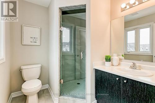 24 Foothills Lane, Hamilton, ON - Indoor Photo Showing Bathroom