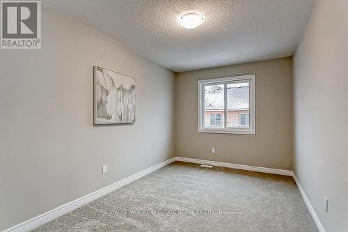 24 Foothills Lane, Hamilton, ON - Indoor Photo Showing Other Room