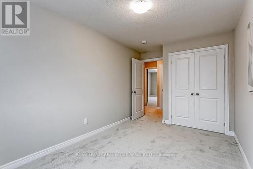 24 Foothills Lane, Hamilton, ON - Indoor Photo Showing Other Room