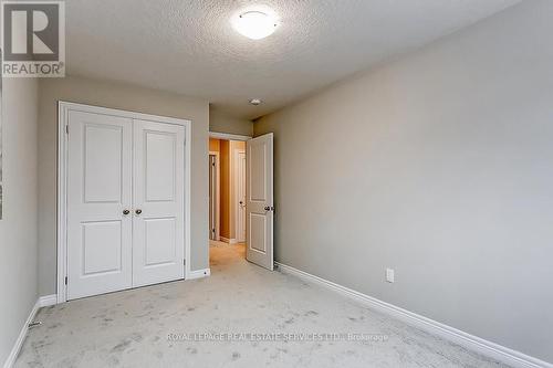 24 Foothills Lane, Hamilton, ON - Indoor Photo Showing Other Room