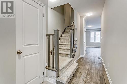 24 Foothills Lane, Hamilton, ON - Indoor Photo Showing Other Room