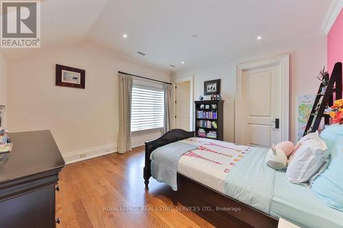 64 Brentwood Road, Oakville, ON - Indoor Photo Showing Bedroom