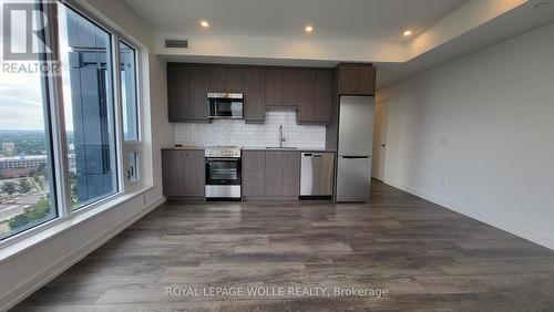 2506 - 15 Wellington Street S, Kitchener, ON - Indoor Photo Showing Kitchen