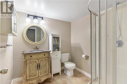 1044 Montrose Street, Brockville, ON - Indoor Photo Showing Bathroom