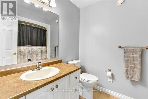 1044 Montrose Street, Brockville, ON - Indoor Photo Showing Bathroom