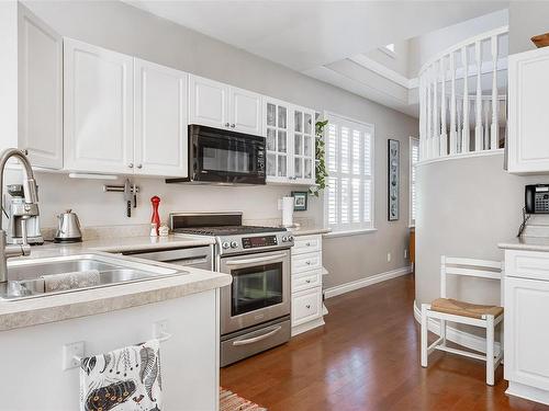 1337 Marchant Rd, Central Saanich, BC - Indoor Photo Showing Kitchen With Double Sink