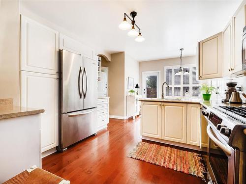 1337 Marchant Rd, Central Saanich, BC - Indoor Photo Showing Kitchen