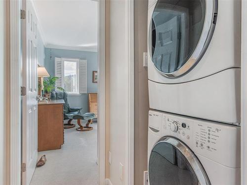 1337 Marchant Rd, Central Saanich, BC - Indoor Photo Showing Laundry Room