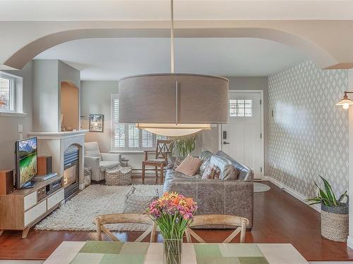 1337 Marchant Rd, Central Saanich, BC - Indoor Photo Showing Living Room