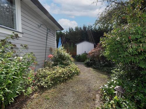 1337 Marchant Rd, Central Saanich, BC - Outdoor