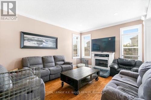 78 Oliver Crescent, Zorra (Thamesford), ON - Indoor Photo Showing Living Room