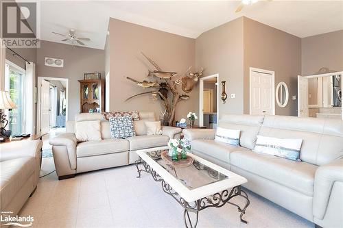 285 Crooked Bay Road, Port Severn, ON - Indoor Photo Showing Living Room