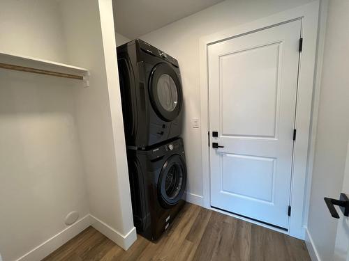 20 Kimberley Avenue, Kimberley, BC - Indoor Photo Showing Laundry Room