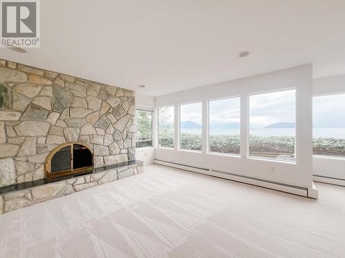 6894 Copper Cove Road, West Vancouver, BC - Indoor With Fireplace