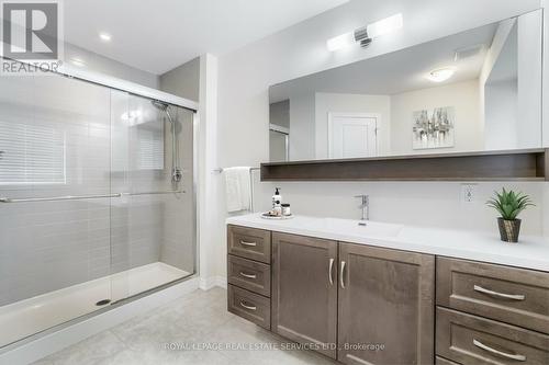 3275 Mockingbird Common, Oakville, ON - Indoor Photo Showing Bathroom