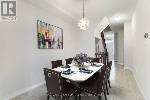 3275 Mockingbird Common, Oakville, ON - Indoor Photo Showing Dining Room