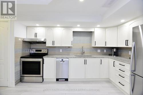 12 El Camino Way, Brampton, ON - Indoor Photo Showing Kitchen