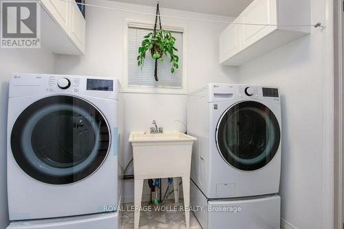 323 Pastern Trail, Waterloo, ON - Indoor Photo Showing Laundry Room