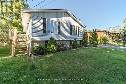 30 Butler Street W, Brighton, ON - Outdoor