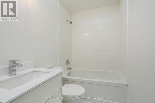 518 Bayport Boulevard, Midland, ON - Indoor Photo Showing Bathroom