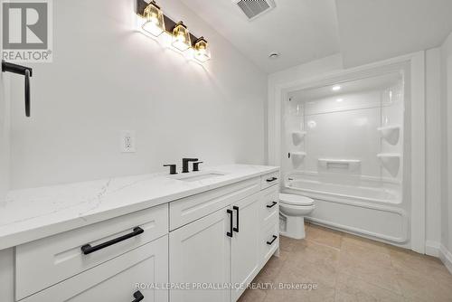 114 Michael'S Way, Prince Edward County (Ameliasburgh), ON - Indoor Photo Showing Bathroom