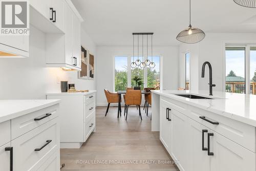 114 Michael'S Way, Prince Edward County (Ameliasburgh), ON - Indoor Photo Showing Kitchen