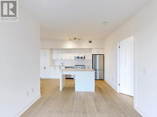 302 - 1063 Douglas Mccurdy Comm, Mississauga, ON - Indoor Photo Showing Kitchen