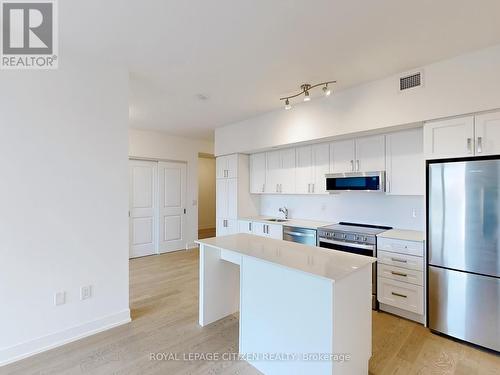 302 - 1063 Douglas Mccurdy Comm, Mississauga, ON - Indoor Photo Showing Kitchen