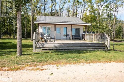 Left Bunkie - 93-44 Potato Island Road, Port Severn, ON - Outdoor With Deck Patio Veranda