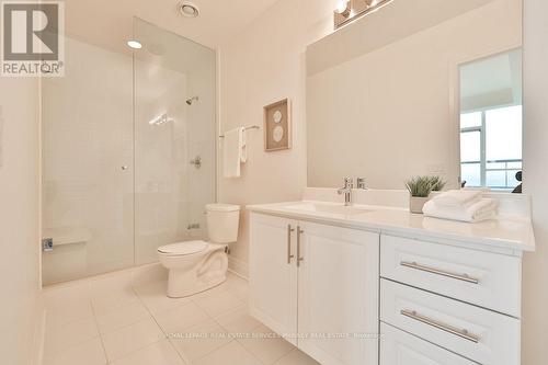 2201 - 1 Hurontario Street, Mississauga, ON - Indoor Photo Showing Bathroom