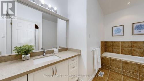 51 Tranquility Avenue, Hamilton, ON - Indoor Photo Showing Bathroom