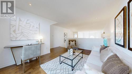 51 Tranquility Avenue, Hamilton, ON - Indoor Photo Showing Living Room