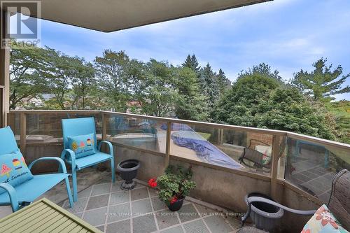 305 - 1903 Pilgrim Way, Oakville, ON - Outdoor With Balcony With Exterior