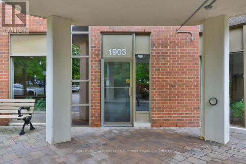 305 - 1903 Pilgrim Way, Oakville, ON - Outdoor With Exterior