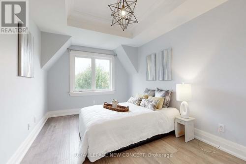 2420 Ventura Drive, Oakville, ON - Indoor Photo Showing Bedroom