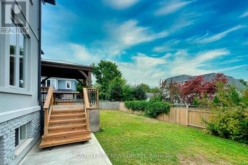 2420 Ventura Drive, Oakville, ON - Outdoor