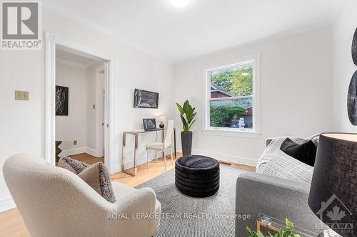 29 Commanda Way, Ottawa, ON - Indoor Photo Showing Living Room