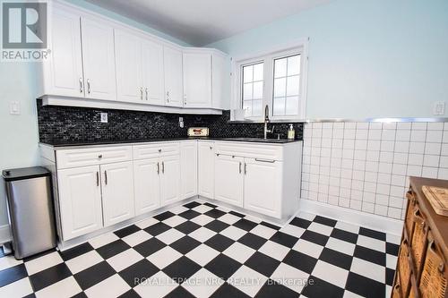 850 David Street, Welland, ON - Indoor Photo Showing Kitchen