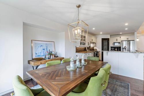 17-3512 Ridge Boulevard, West Kelowna, BC - Indoor Photo Showing Dining Room