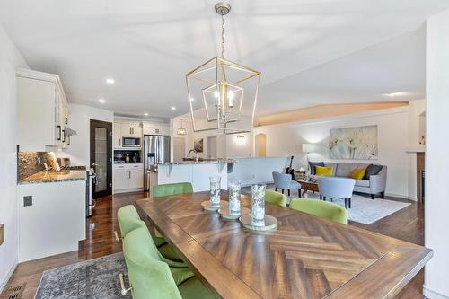 17-3512 Ridge Boulevard, West Kelowna, BC - Indoor Photo Showing Dining Room