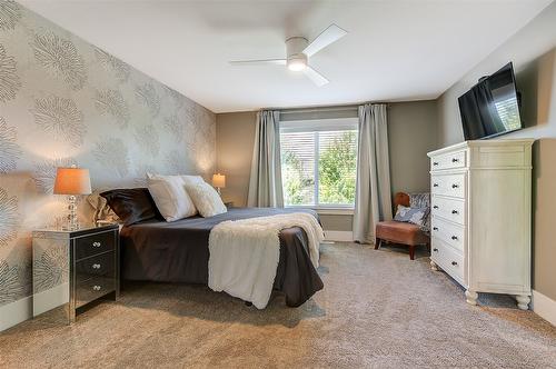 126-515 Wren Place, Kelowna, BC - Indoor Photo Showing Bedroom