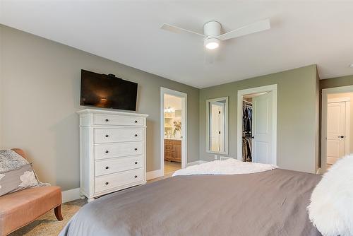 126-515 Wren Place, Kelowna, BC - Indoor Photo Showing Bedroom