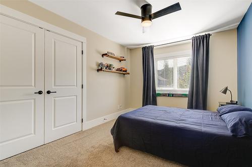 126-515 Wren Place, Kelowna, BC - Indoor Photo Showing Bedroom