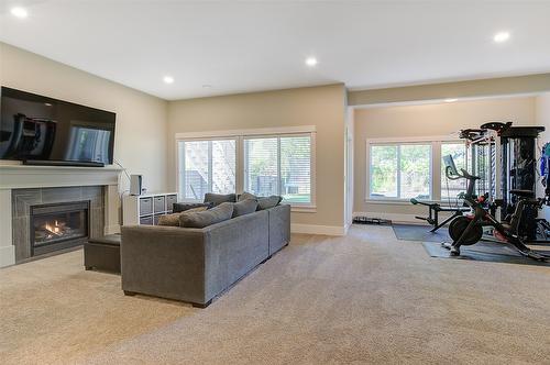 126-515 Wren Place, Kelowna, BC - Indoor With Fireplace