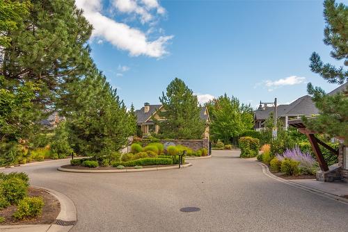 126-515 Wren Place, Kelowna, BC - Outdoor