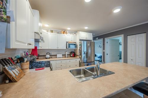 2-607 4Th Street, Keremeos, BC - Indoor Photo Showing Kitchen With Double Sink