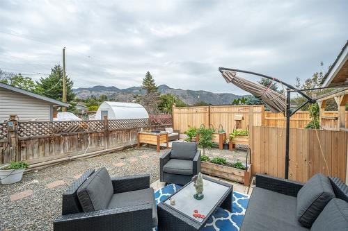 2-607 4Th Street, Keremeos, BC - Outdoor